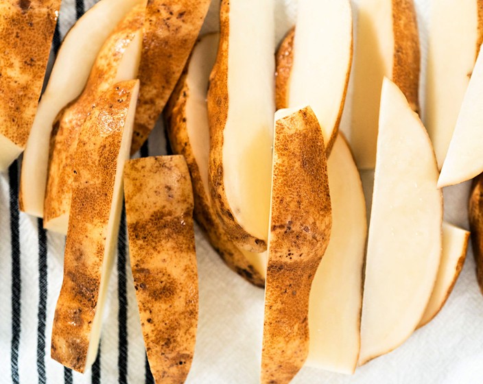 How to Cut Potato Wedges: 3 Simple Steps With Pictures