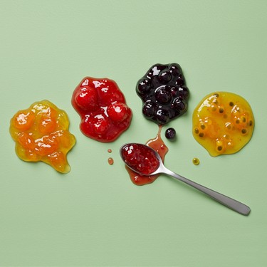 How to Make Homemade Fruit Jam and Use It