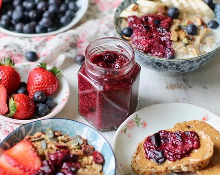 How to Make Homemade Fruit Jam and Use It