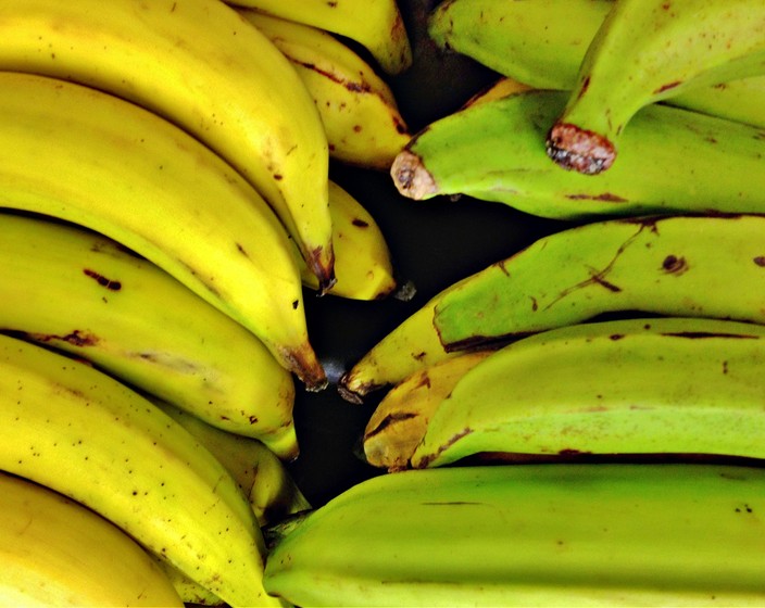 Are Plantains Just Green Bananas? The Answer Might Surprise You