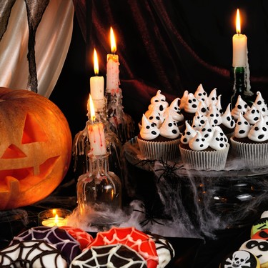 How to Host an Awesome Halloween Party Extravaganza