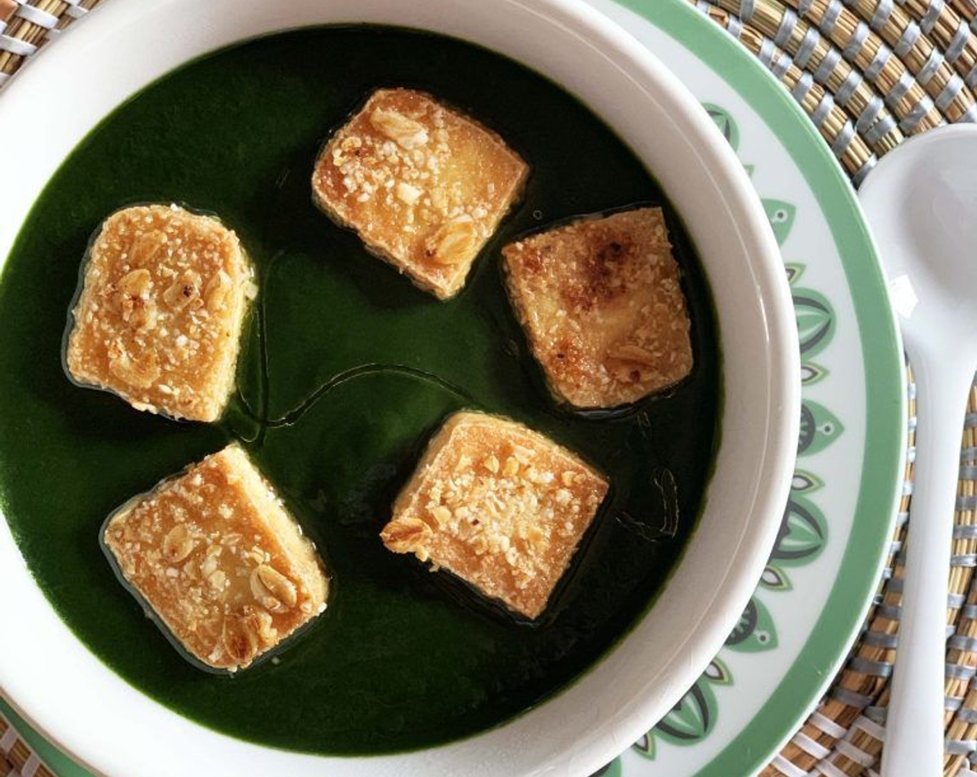 Black Garlic Spinach Soup with Crispy Tofu