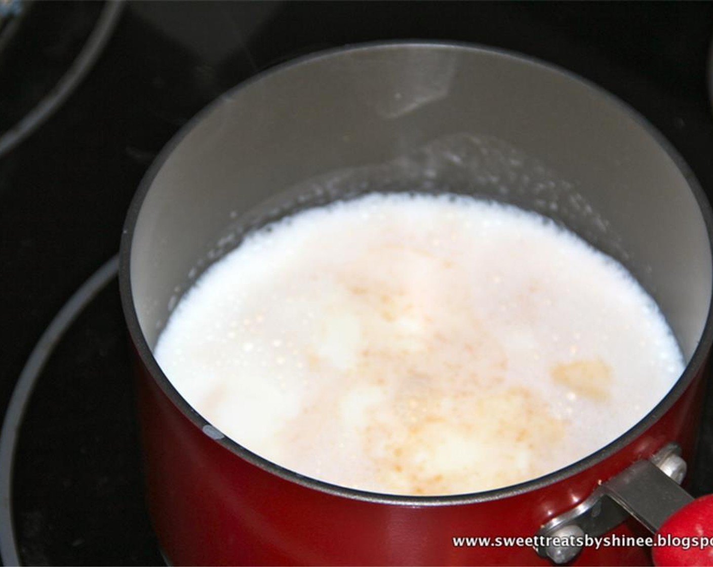 step 2 Bring Milk (17 fl oz) and Vanilla Extract (1 tsp) to a boil. Once it boils, turn off the heat.