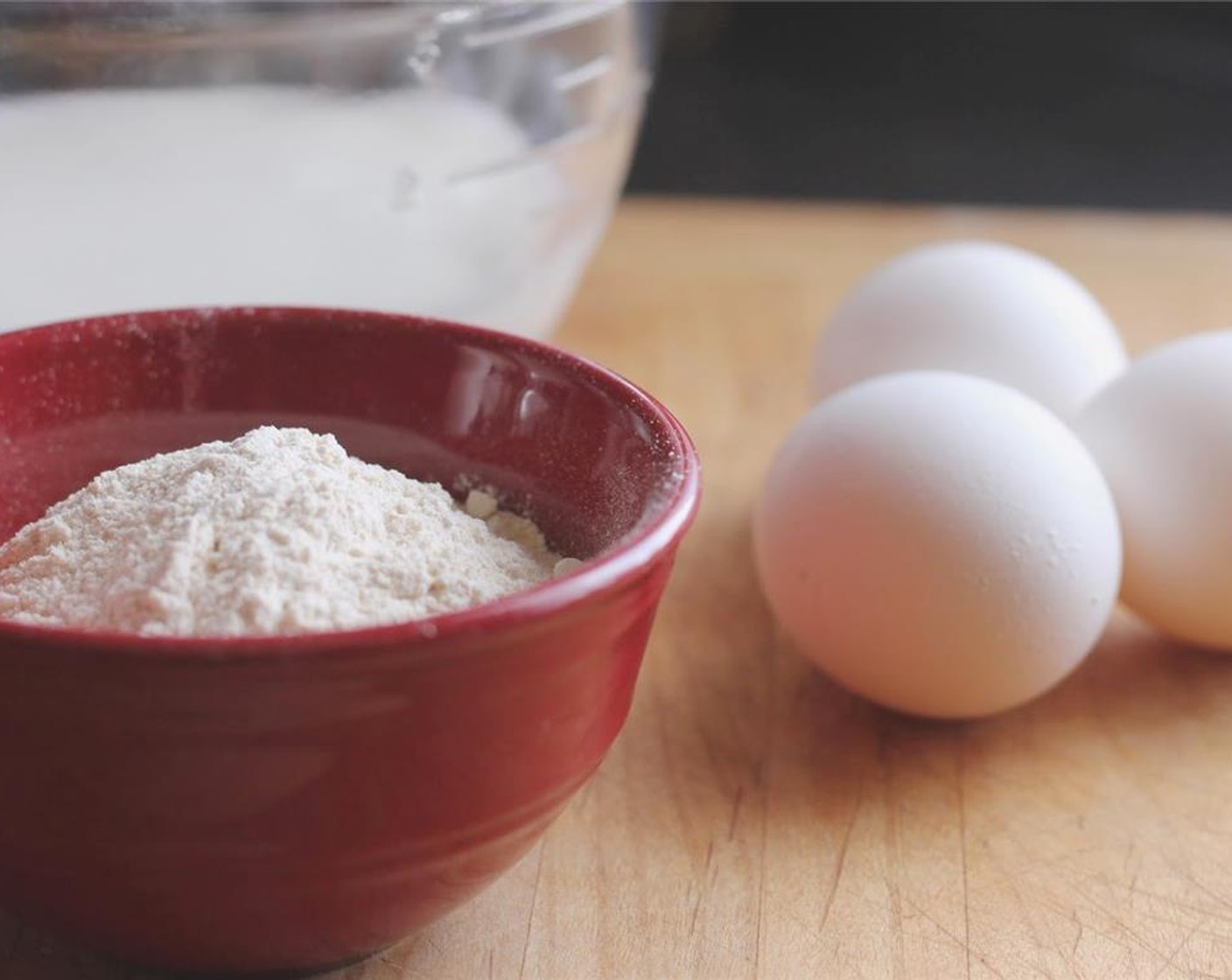 step 1 Put the Milk (1 cup), Eggs (3) and All-Purpose Flour (2/3 cup) into a blender. Blend the ingredients until thoroughly mixed together.