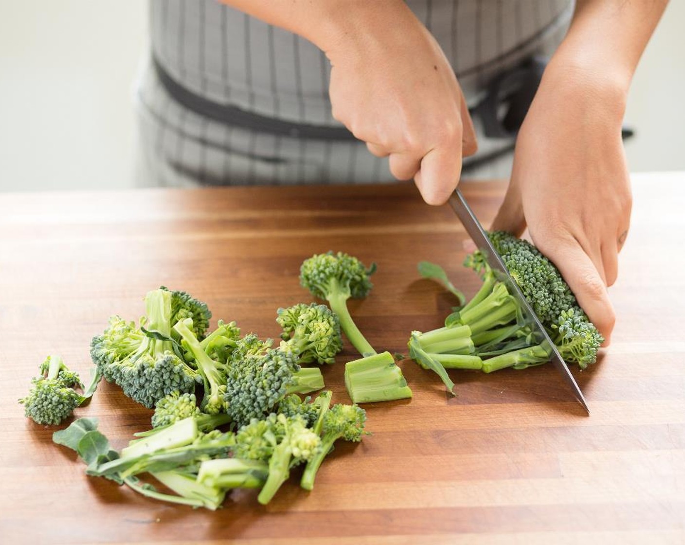 step 6 Trim the ends off the Broccolini (1 3/4 cups) and discard. Cut into 2-inch pieces; set aside.