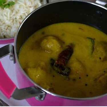 Indian Yogurt Gramflour Curry Recipe | SideChef