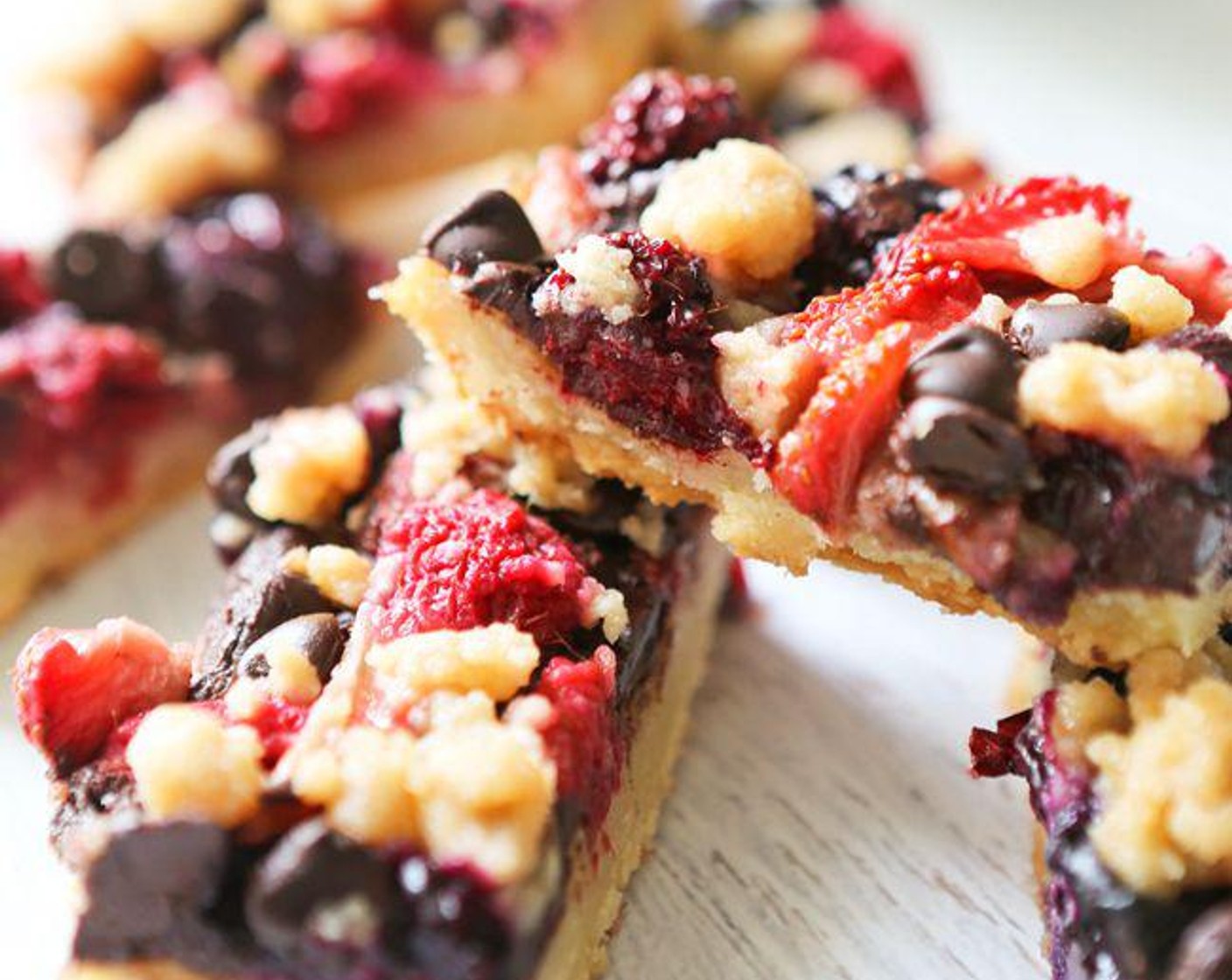 Mixed Berry Crumble Bars