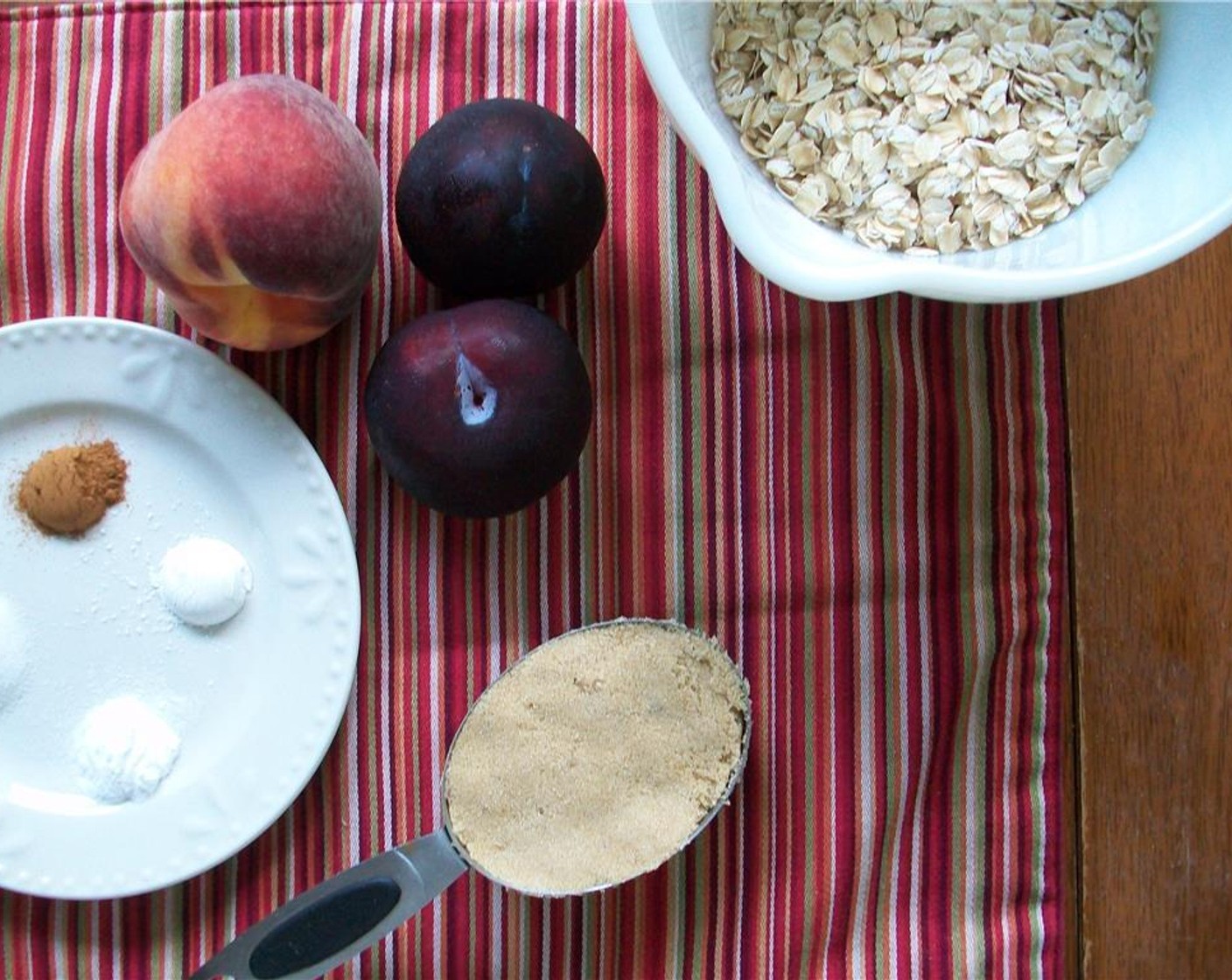 step 3 Combine the All-Purpose Flour (1/2 cup), Whole Wheat Flour (1/4 cup), Baking Soda (1/2 tsp), Baking Powder (1/2 tsp), Salt (3/4 tsp) and Ground Cinnamon (1/2 tsp) in a bowl.