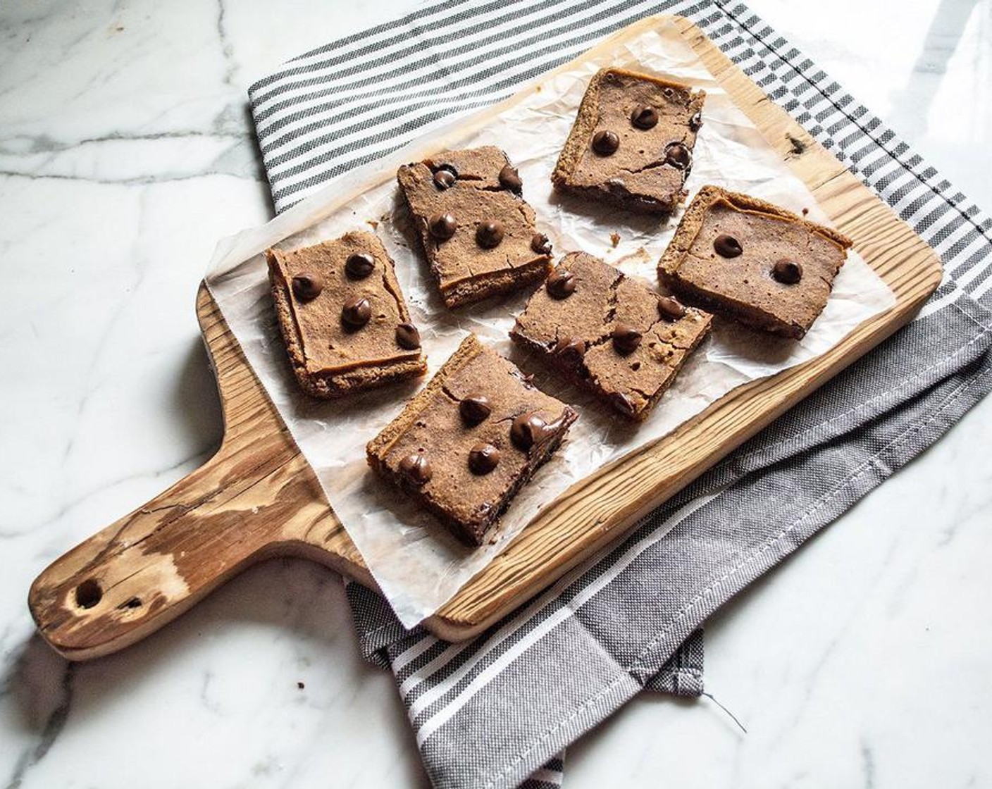 Healthy Chocolate Chip Fudgy Brownie Bars