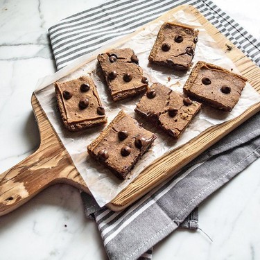 Healthy Chocolate Chip Fudgy Brownie Bars Recipe | SideChef