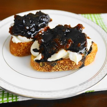 Goat Cheese, Fig and Balsamic Crostini Recipe | SideChef