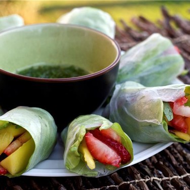 Strawberry and Mango Fruit Salad Rolls Recipe | SideChef