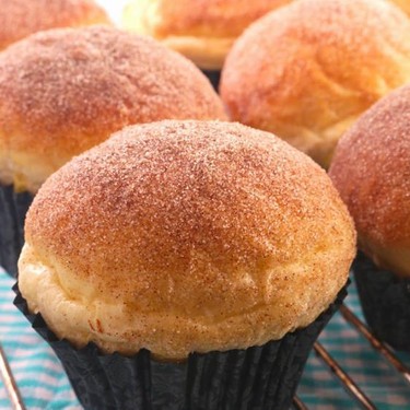 Cinnamon Apple Custard Cupcake Bun Recipe | SideChef