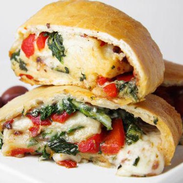 Cheesy Veggie Stromboli with Spinach and Tomatoes Recipe | SideChef