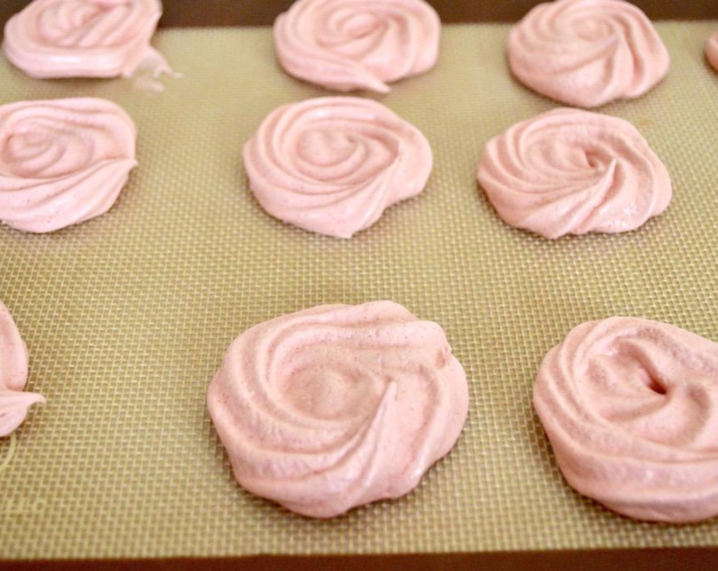 step 5 Bake the cookies for an hour and a half to basically dry the meringues on a low temperature. Turn off the heat and leave them in the oven for 8 hours to completely dry.