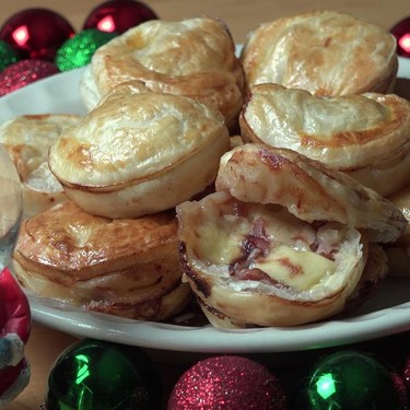 Christmas Ham and Cheese Pies Recipe | SideChef