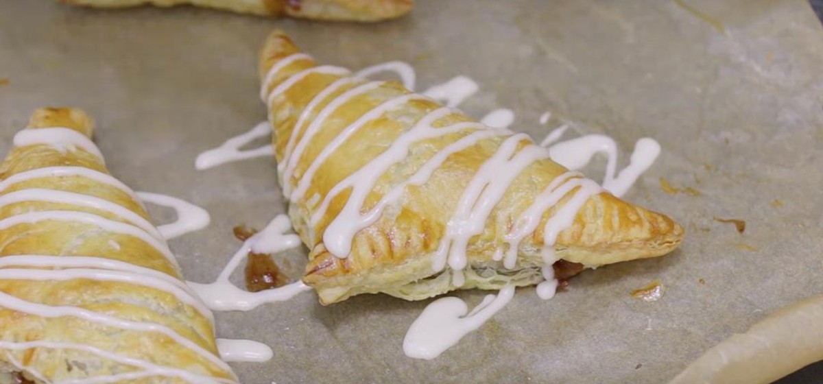Make Apple Turnovers with Vanilla Glaze Recipe | SideChef