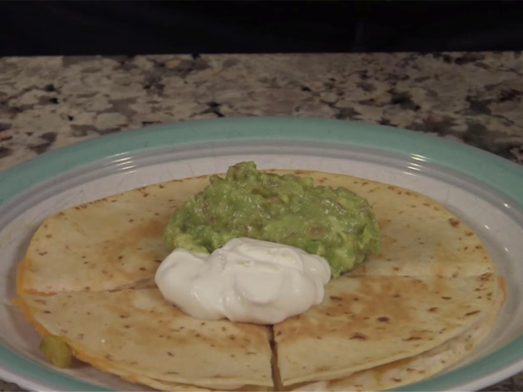 Easy Cheese Quesadilla Recipe SideChef 05baa7fc Cc31 4768 Aa18 4a0b2a1c3805