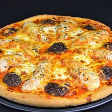 Homemade Chicken and Mushroom Pizza Recipe | SideChef
