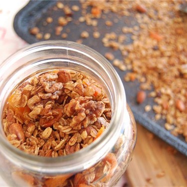 Maple Cinnamon Granola Recipe | SideChef