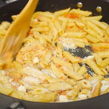 Pasta with Shrimp in a Creamy Tomato Sauce Recipe | SideChef