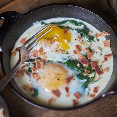 Baked Eggs en Cocotte with Spinach and Bacon Recipe | SideChef