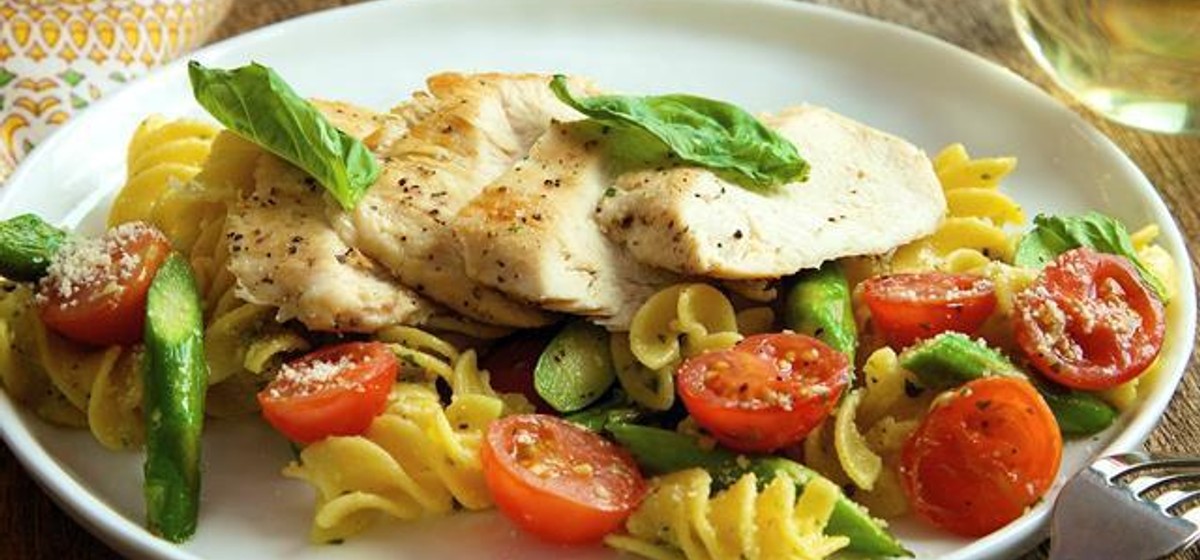 Chicken and Quinoa Pasta with Pesto Recipe | SideChef