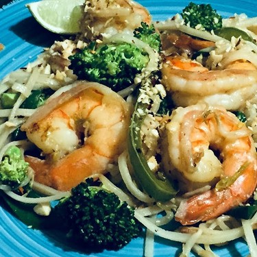 Tovia's Shrimp Pad Thai Recipe | SideChef