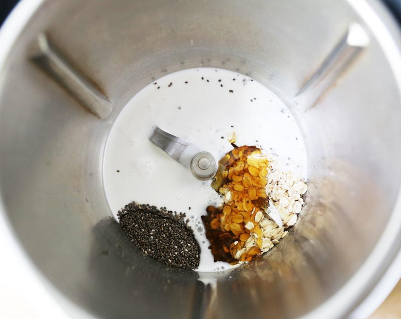 step 1 Blend the Chia Seeds (1/4 cup), Oats (2/3 cup), Coconut Milk (8 oz) and Honey (2 Tbsp) on Speed 2 for 1 minute. Transfer to a dish, cover and put in the fridge overnight.