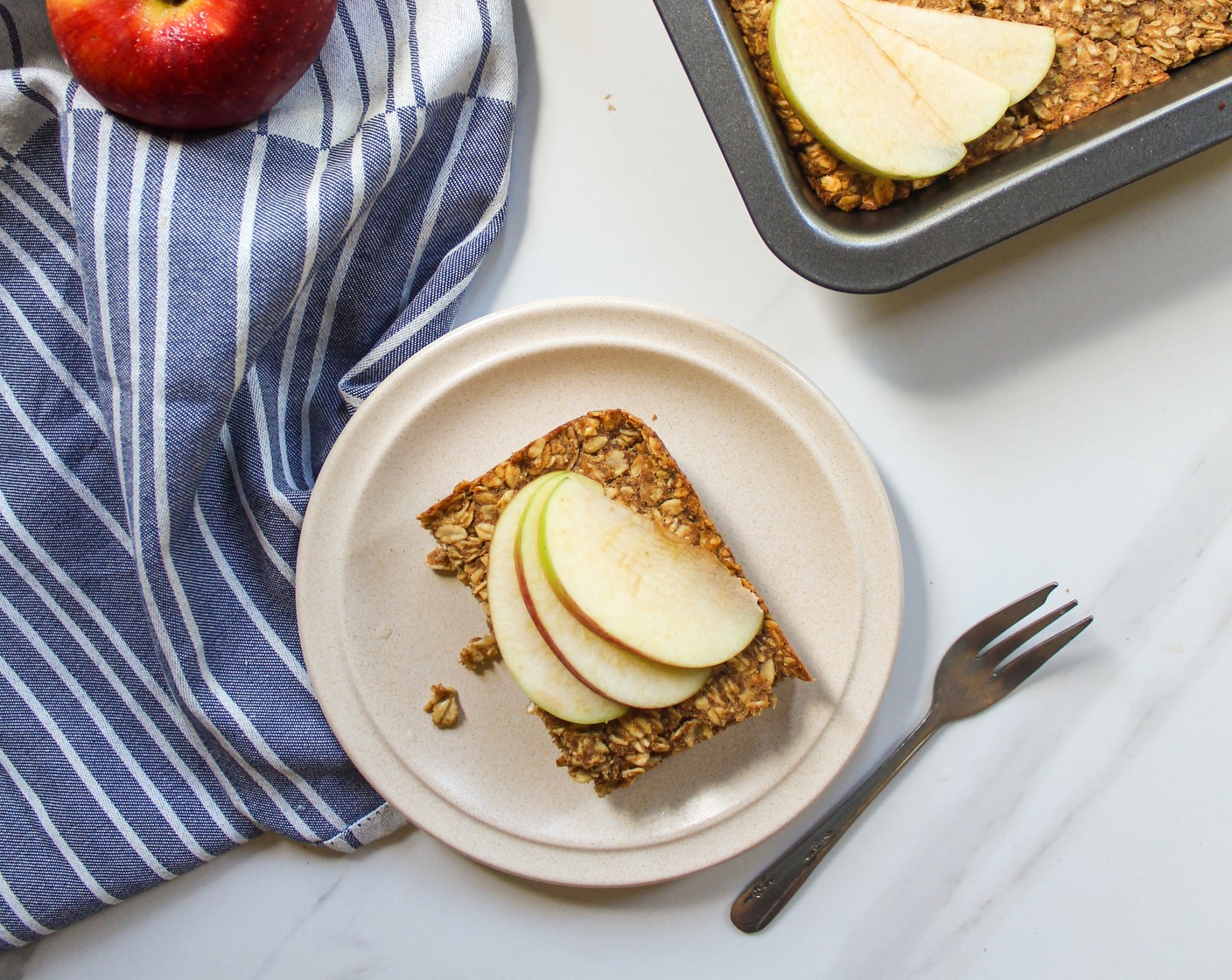 Cinnamon Apple Baked Oatmeal