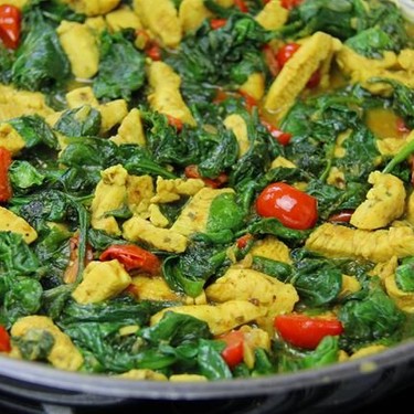 20 Minute Curry Chicken With Spinach Recipe | SideChef