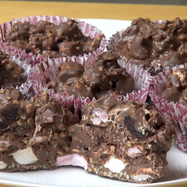 Chocolate Rocky Road Cups Recipe | SideChef