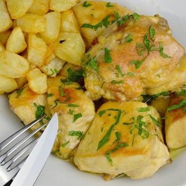 Garlic Chicken with Potatoes Recipe | SideChef