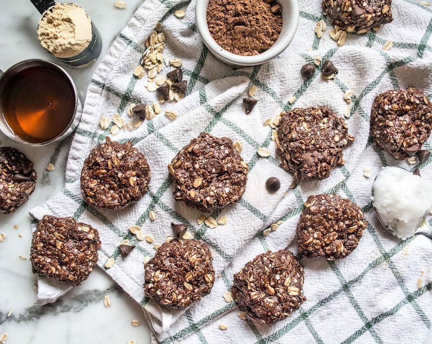 No Bake Chocolate Oat Quinoa Cookies