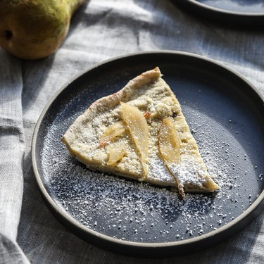 Gluten-Free Dutch Baby with Vanilla and Pear Recipe | SideChef