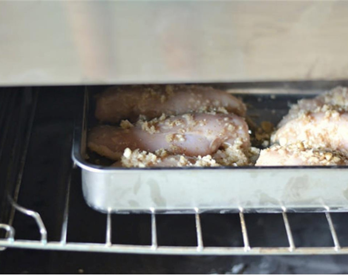 step 4 Bake in a preheated oven until juices run clear and internal temperature is 165 degrees F (74 degrees C).