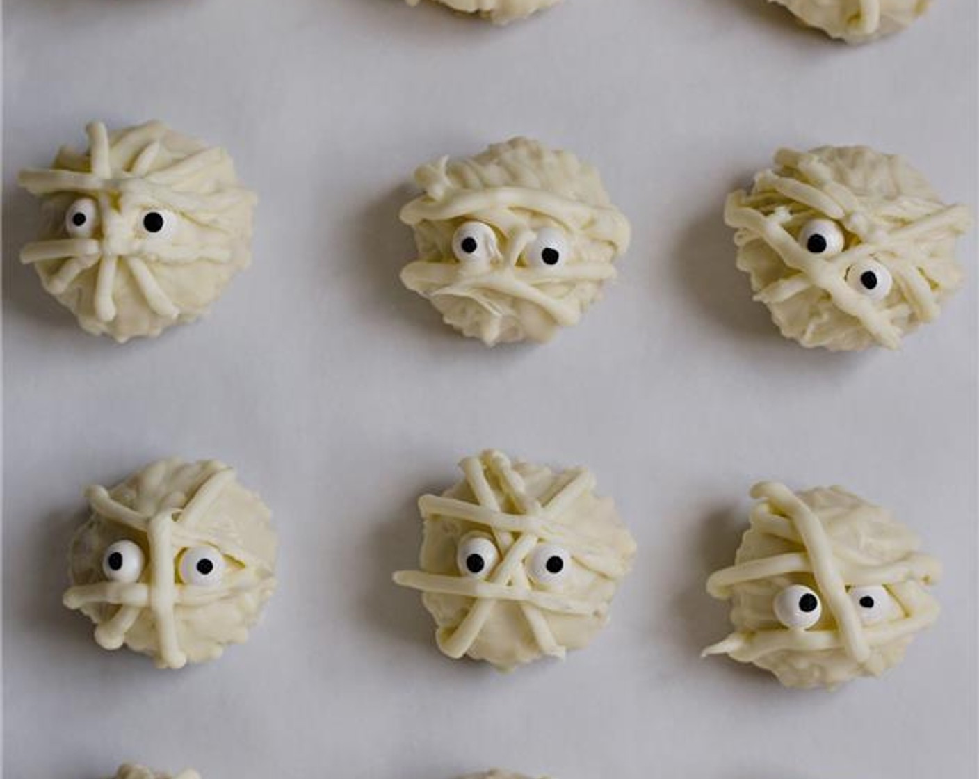 Mummy Cake Truffles