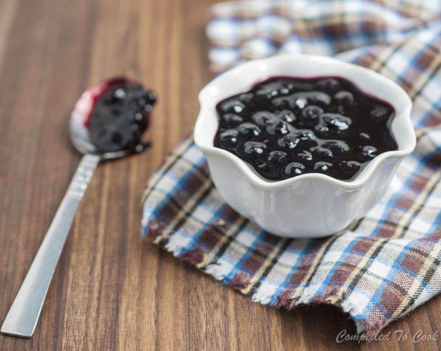 step 5 Remove from heat and stir in Pure Vanilla Extract (1 tsp) and Blueberry Balsamic Vinegar (2 Tbsp). Serve warm with french toast or pancakes.