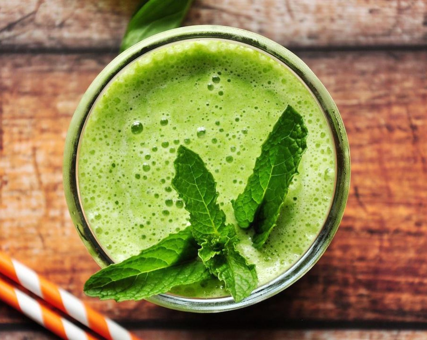 step 1 In a blender, add Coconut Water (1 cup), Kale (1/2 cup), Fresh Spinach (1/2 cup), and Fresh Mint Leaves (6). Add Greek Yogurt (1/4 cup), then Frozen Pineapple (1 cup). Top with Stevia (1/2 pckg) and Chia Seeds (1 tsp) and blend on high speed until smooth. Pour into a glass and enjoy!