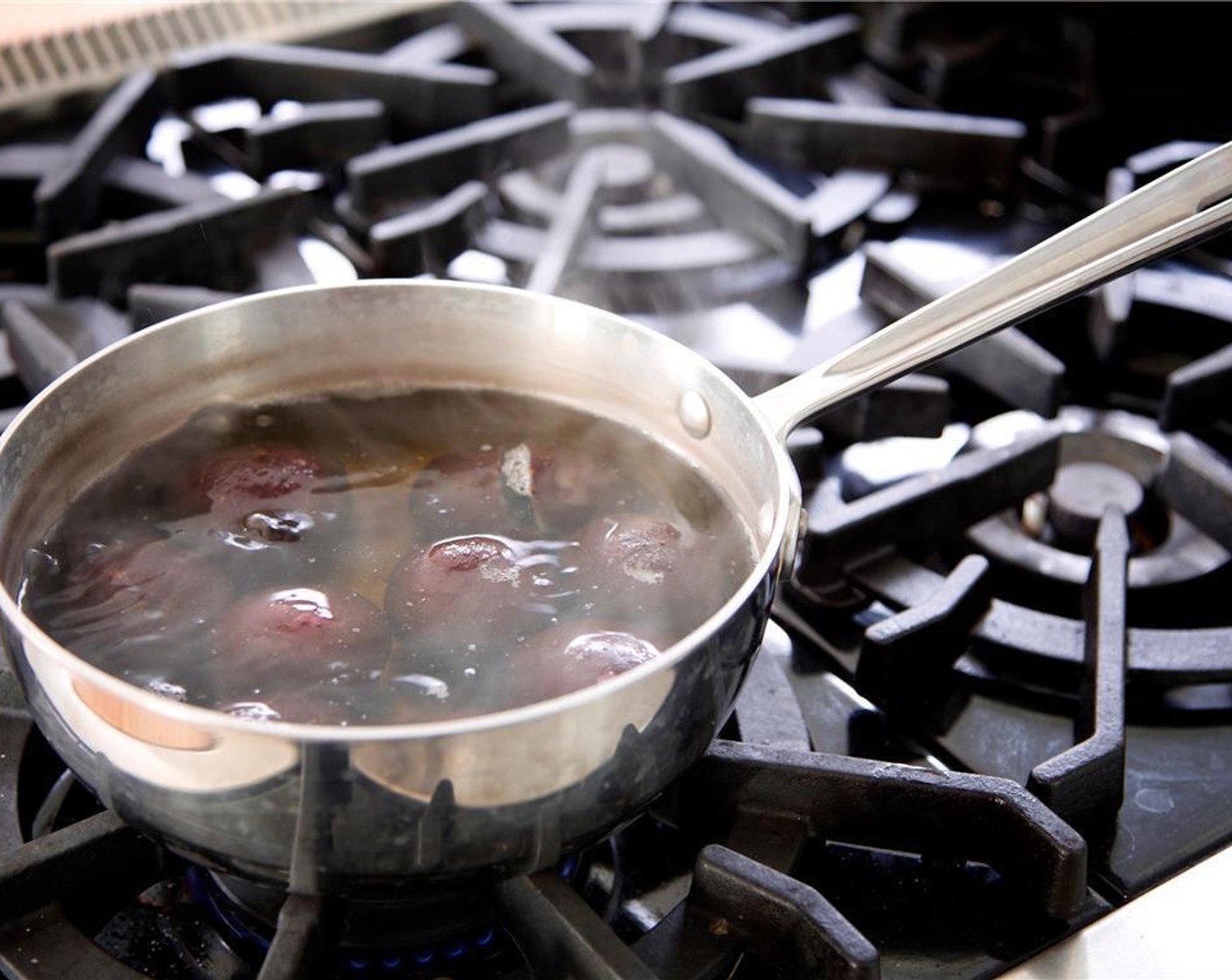 step 1 Place Purple Potatoes (2 1/4 cups) in a small saucepan and cover with cold water. Boil over high heat for 15-20 minutes or until fork tender. Drain. Place back into the saucepan and cover with lid to keep warm.