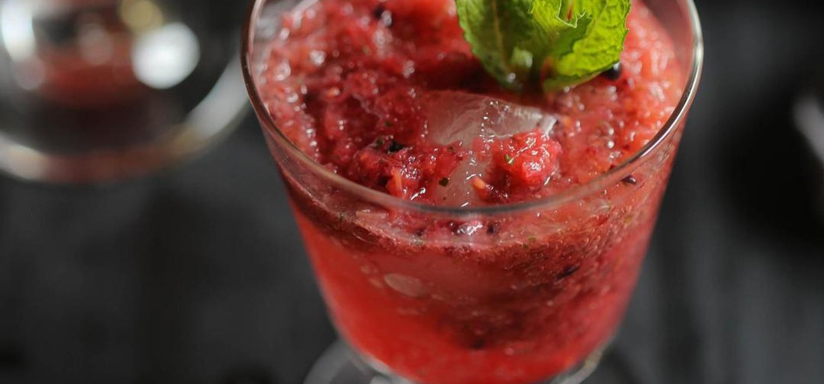 Rhubarb Ginger-Berry Bourbon Cooler Recipe | SideChef