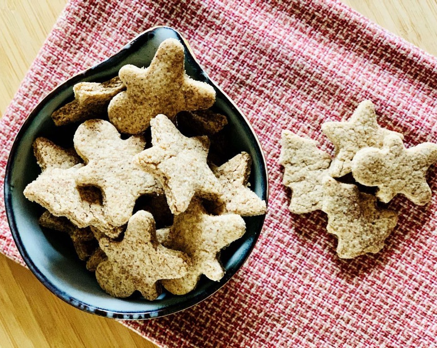 step 4 Bake cookies in a preheated oven at 350 degrees F (180 degrees C) for 7 minutes.