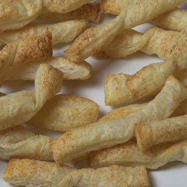 Garlic Twists Recipe | SideChef