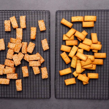 Spicy-Sesame and Garlic-Thyme Crackers Recipe | SideChef
