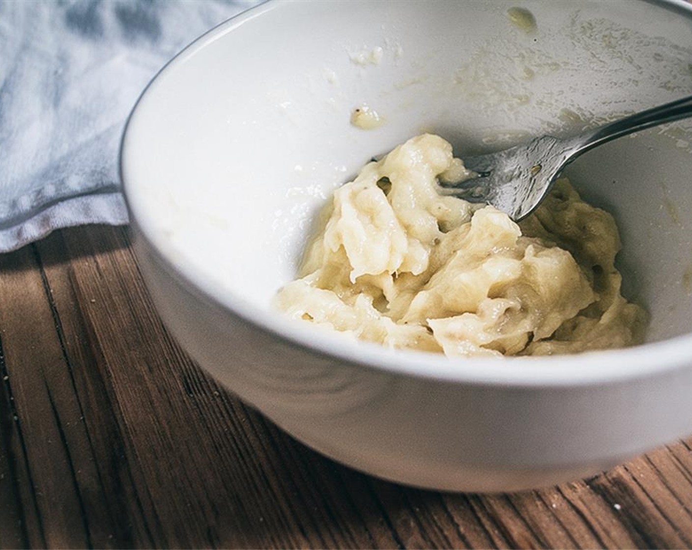 step 6 Add banana mixture to a large bowl with the oat and cashew meal mix, and stir until just combined, do not over stir.