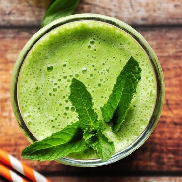 Green Pineapple Smoothie with Kale and Spinach Recipe | SideChef
