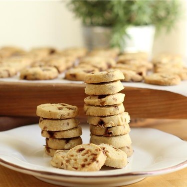 Lavender Burnt Sugar + Meyer Lemon Shortbread Recipe | SideChef