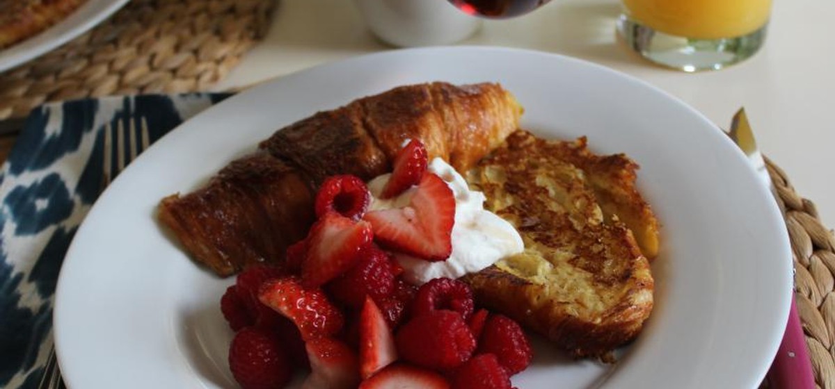 Croissant French Toast with Red Berries Recipe | SideChef
