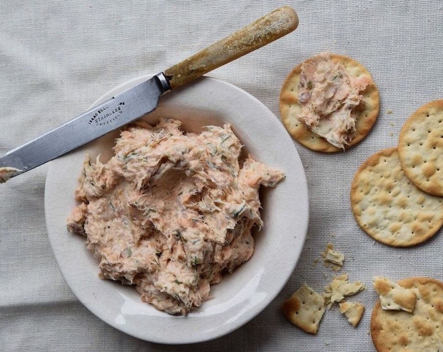 step 2 Serve the pâté with delicate crackers like water biscuits and a few glasses of chilled wine.