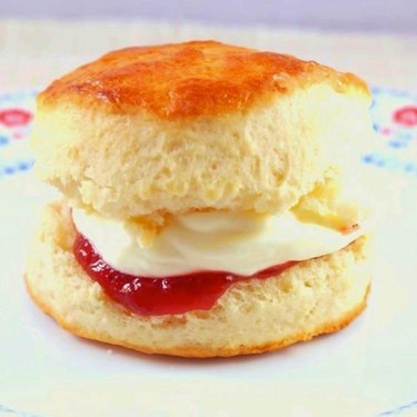 Simple Soft and Fluffy Buttermilk Scones Recipe | SideChef